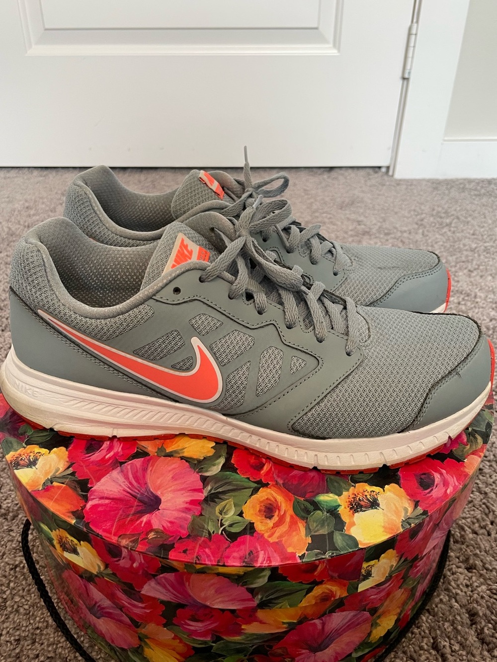 NIKE DOWNSHIFTER 6 RUNNING SHOES SIZE 11